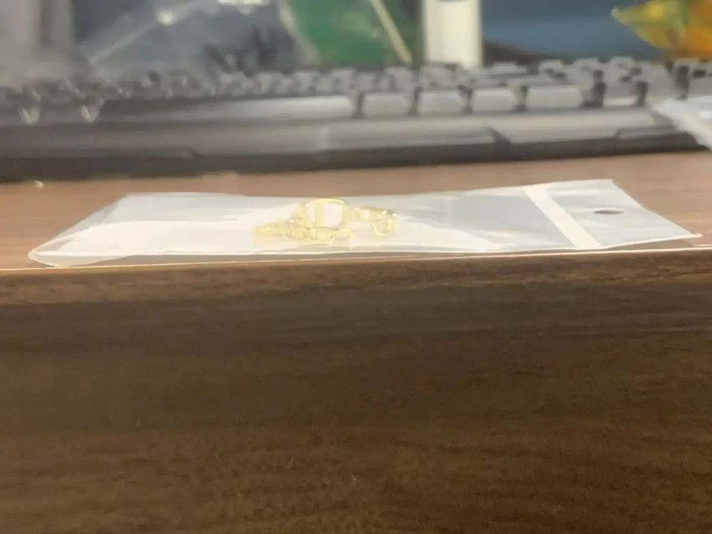 Bague LEANA élégante dorée avec étoiles strass