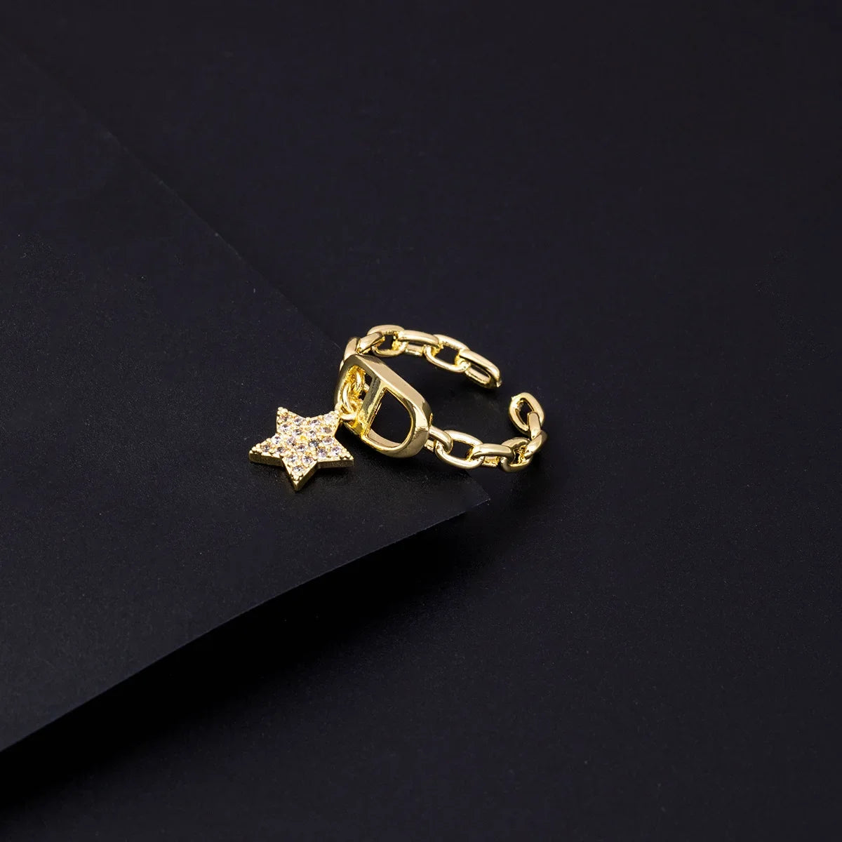 Bague LEANA élégante dorée avec étoiles strass