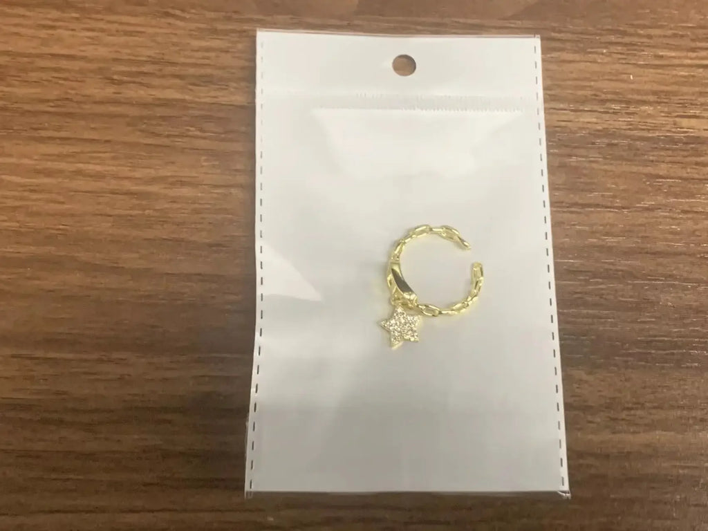 Bague LEANA élégante dorée avec étoiles strass